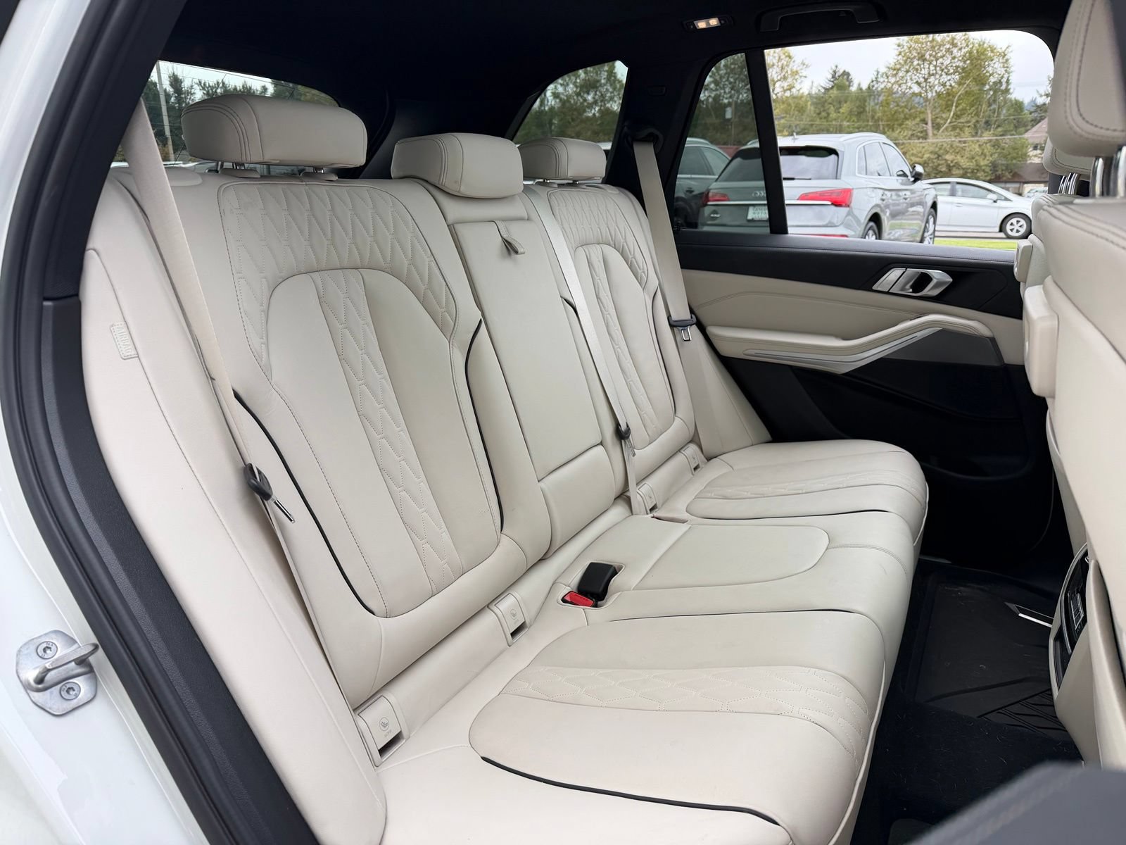 Used 2023 BMW X5 xDrive40i w/ M Sport Package AWD/4WD image 18