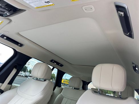 Used 2023 Land Rover Range Rover SE AWD/4WD image 33