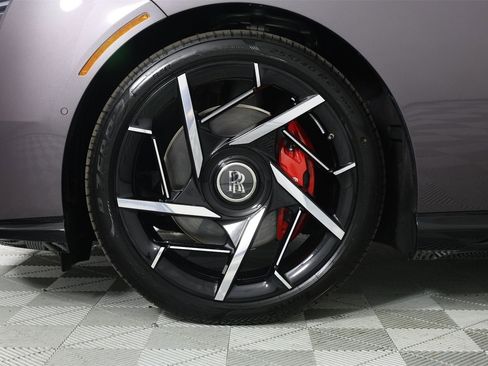 New 2026 Rolls-Royce Spectre Black Badge image 30