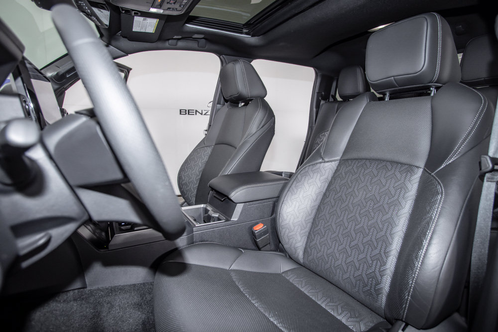 Used 2025 Toyota Tacoma Limited AWD/4WD image 11
