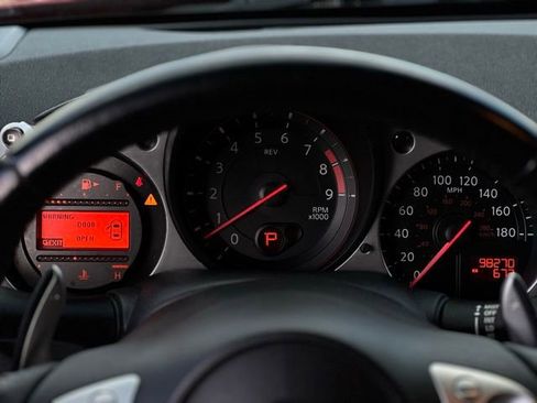 Used 2015 Nissan 370Z Touring image 23