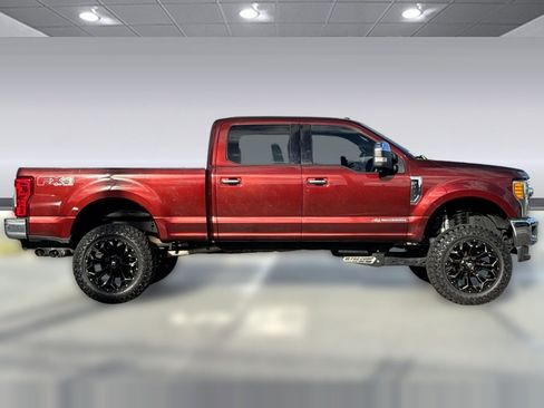 Used 2017 Ford F250 Lariat w/ Chrome Package image 7