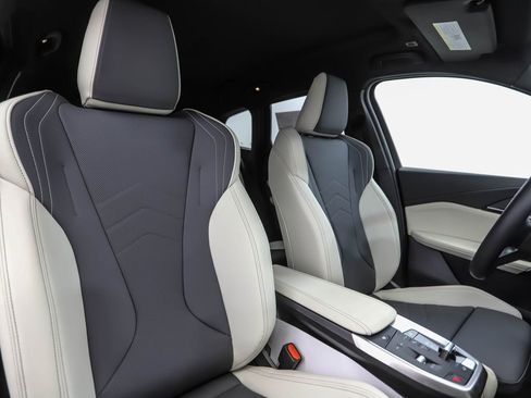 New 2026 BMW X1 xDrive28i AWD/4WD image 32