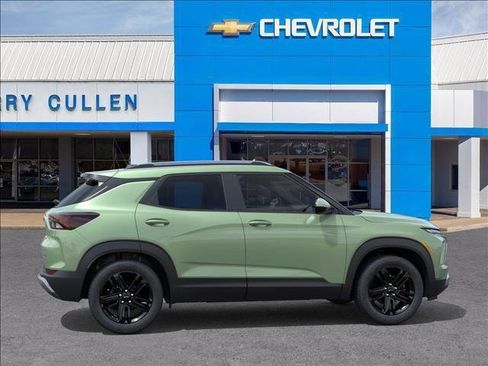 New 2026 Chevrolet TrailBlazer LT w/ Midnight Edition FWD image 5
