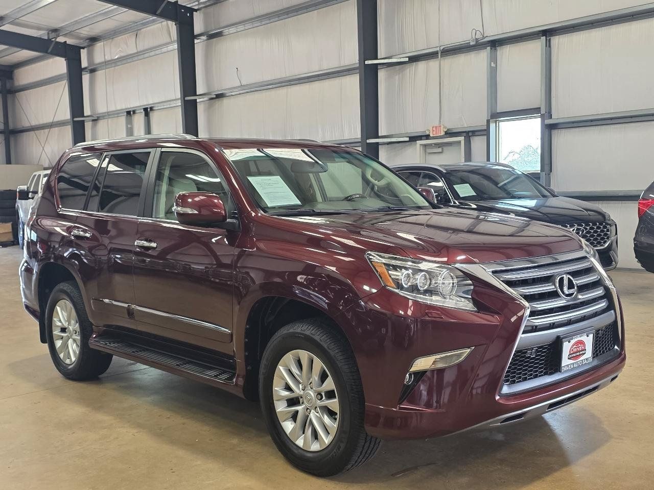 Used 2017 Lexus GX 460 Premium AWD/4WD image 3
