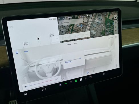 Used 2024 Tesla Model Y Performance image 23