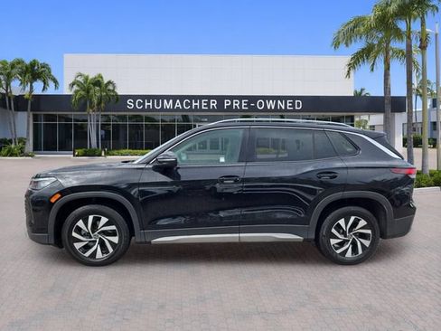 Certified 2025 Volkswagen Tiguan S FWD image 4