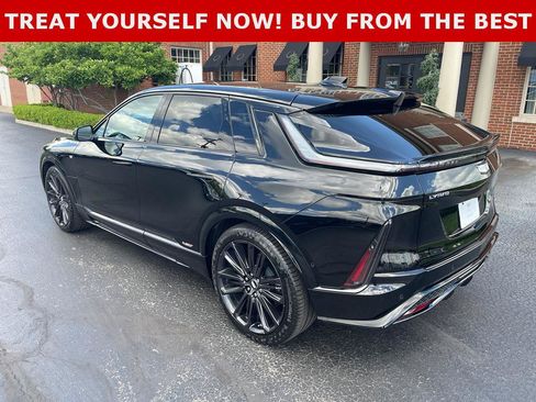 Used 2026 Cadillac Lyriq V w/ LPO, Floor Liner Package AWD/4WD image 9