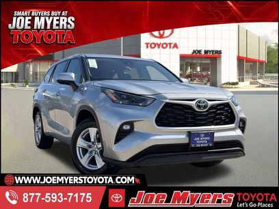 Used 2024 Toyota Highlander LE