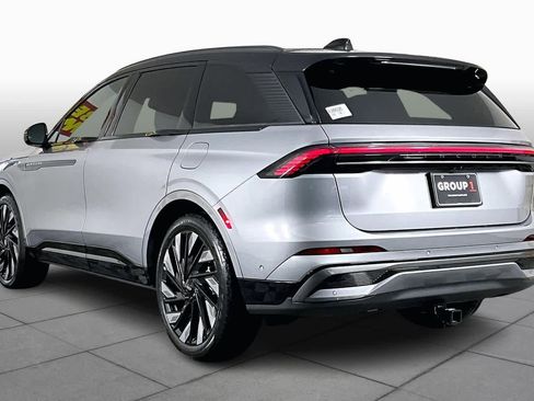 Used 2024 Lincoln Nautilus Reserve w/ Equipment Group 203A image 10