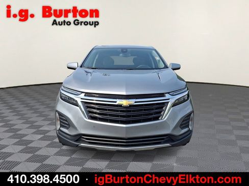 Used 2024 Chevrolet Equinox LT FWD image 2