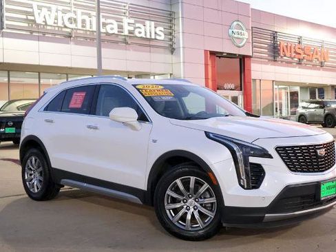 Used 2020 Cadillac XT4 Premium Luxury image 1