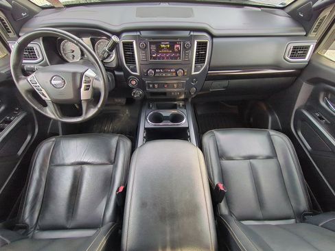 Used 2019 Nissan Titan SL w/ Midnight Edition image 15