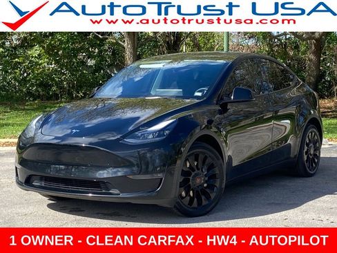Used 2024 Tesla Model Y Long Range image 1