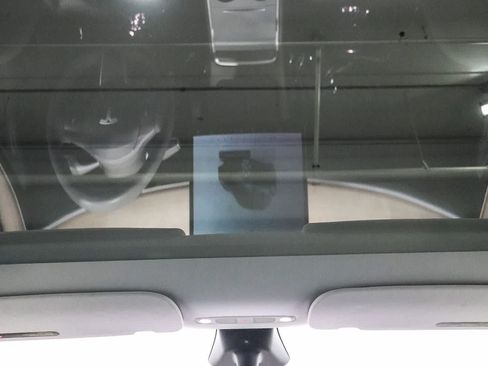 Used 2023 Tesla Model Y 2WD image 12