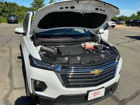 Used 2023 Chevrolet Traverse LT AWD/4WD image 11