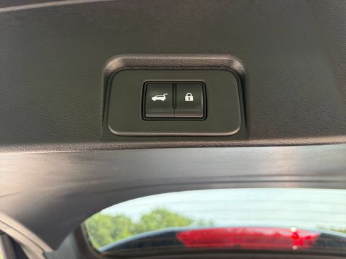 Used 2026 Nissan Rogue SL FWD image 24
