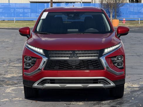 Used 2024 Mitsubishi Eclipse Cross SE image 9