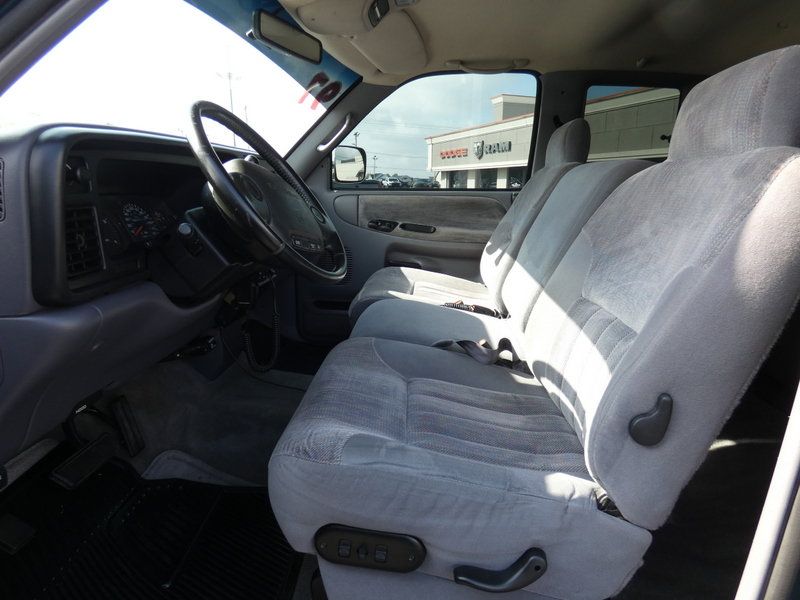 Used 1997 Dodge Ram 2500 Truck 2WD Club Cab image 12