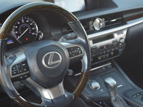Used 2016 Lexus ES 350 image 29
