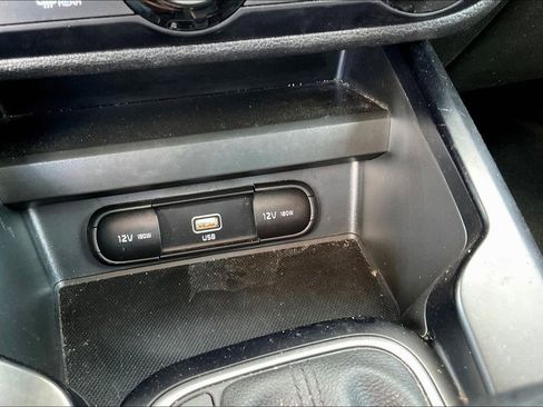 Certified 2022 Kia Soul LX w/ Technology Package image 32