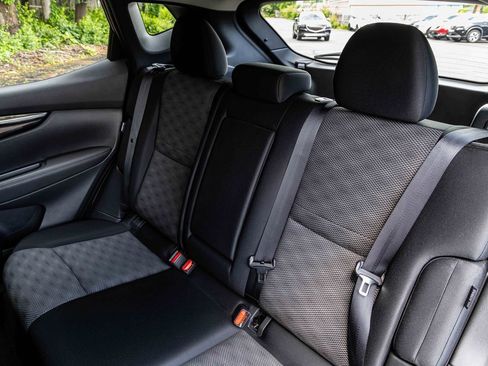 Certified 2022 Nissan Rogue Sport SV image 22