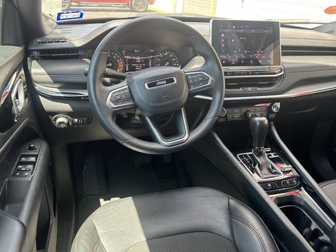 Used 2024 Jeep Compass Trailhawk AWD/4WD image 3