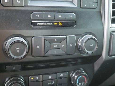 Used 2018 Ford F150 XLT image 22