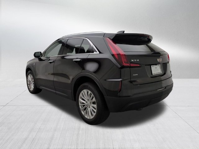 Used 2024 Cadillac XT4 Luxury w/ Cold Weather Package AWD/4WD image 7