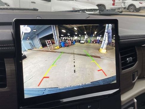 Used 2023 Ford Expedition Limited image 30