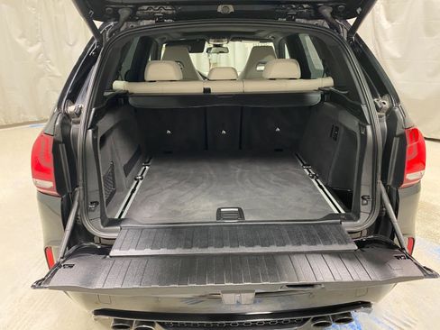 Used 2018 BMW X5 M image 33