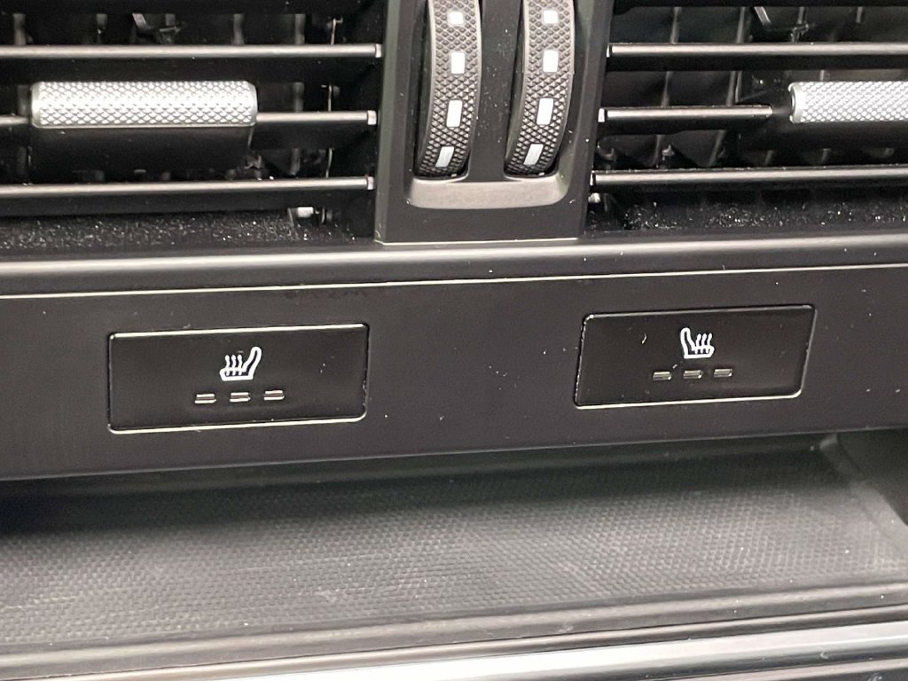 Certified 2023 Porsche Cayenne AWD/4WD image 25