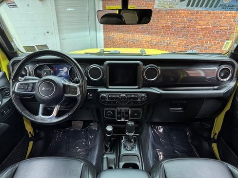 Used 2022 Jeep Wrangler Unlimited Sahara image 12