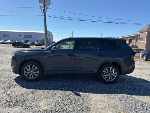 Used 2026 Toyota Grand Highlander Limited image 2