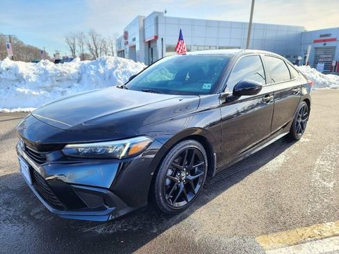 Used 2024 Honda Civic Sport image 3