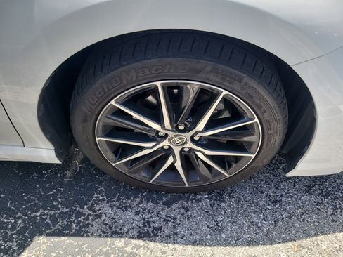 Certified 2021 Toyota Camry SE FWD image 9