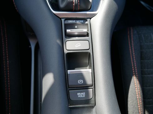 Used 2025 Honda HR-V Sport image 32