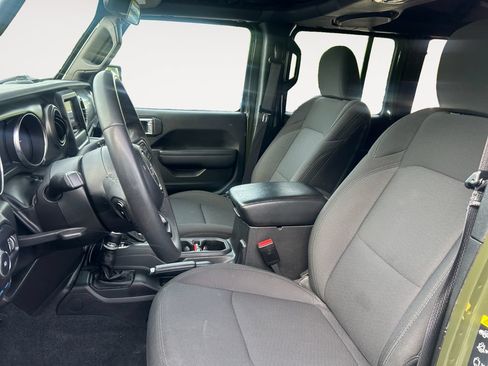 Used 2023 Jeep Wrangler Unlimited AWD/4WD image 9