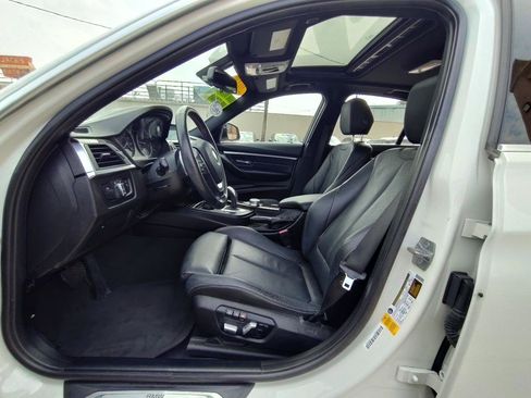 Used 2018 BMW 330i Sedan w/ Convenience Package RWD image 14