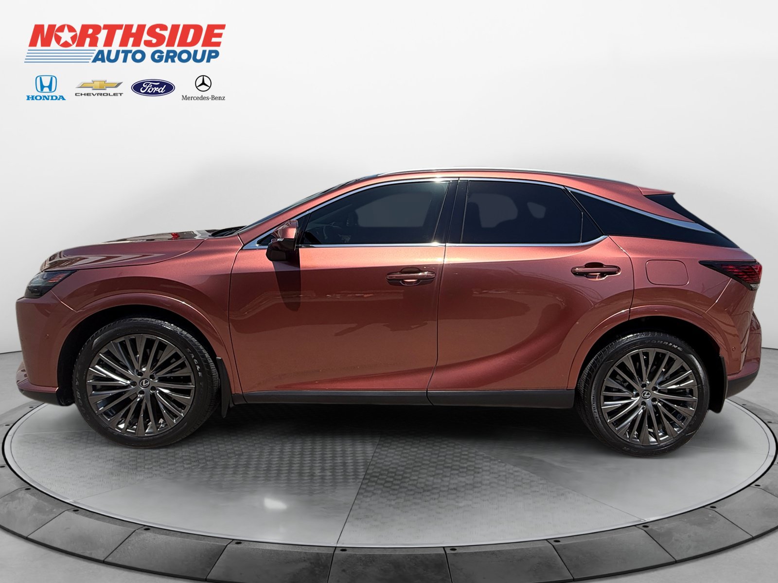 Used 2024 Lexus RX 350 AWD w/ Convenience Package image 4