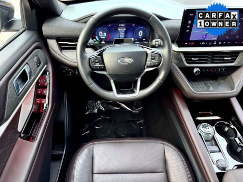 Used 2025 Ford Explorer Platinum w/ LUX Leather Package image 23