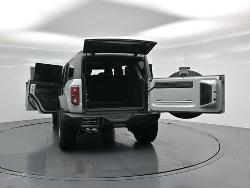 Used 2024 Ford Bronco Badlands w/ Sasquatch Package image 35