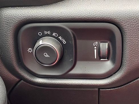 Used 2022 RAM 2500 Tradesman image 25