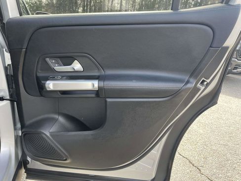 Used 2020 Mercedes-Benz GLB 250 4MATIC image 19