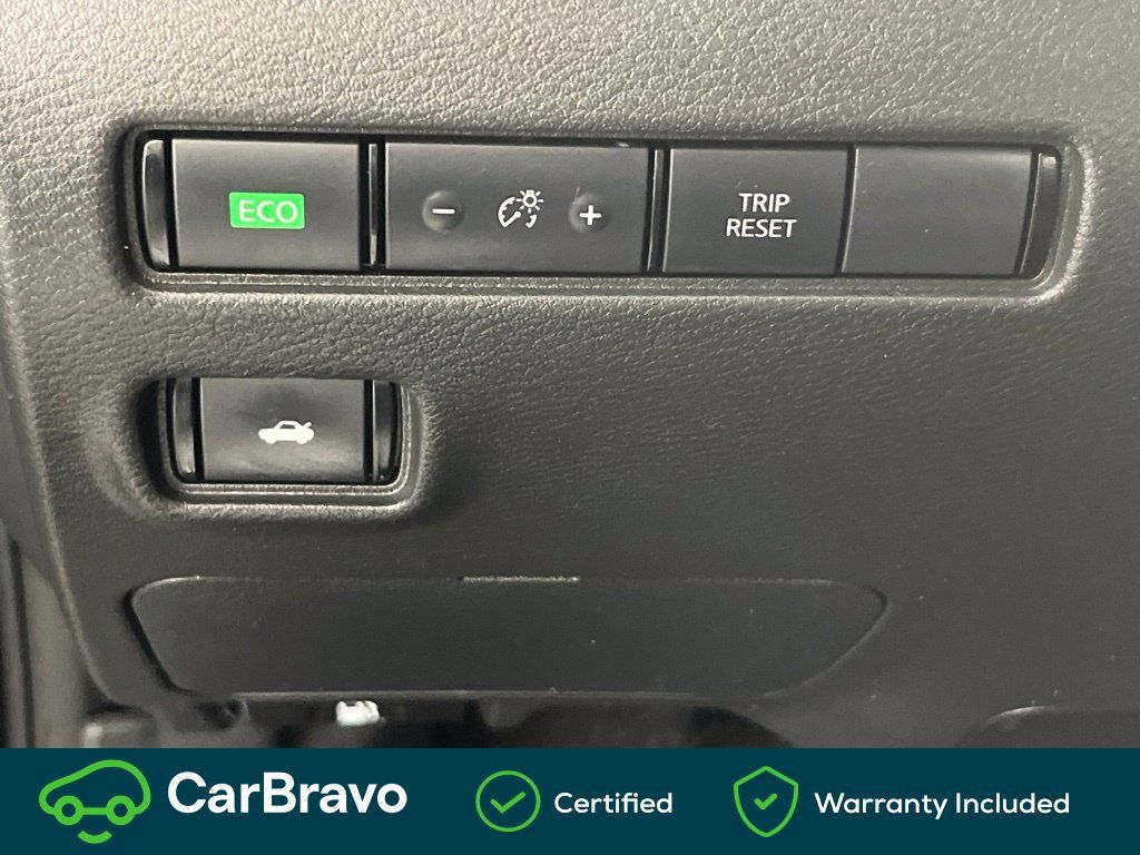 Used 2024 Nissan Sentra SV FWD image 22