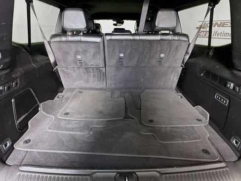 Used 2024 Jeep Wagoneer L Series II w/ Flexible Seating Group image 30