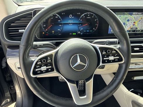 Used 2022 Mercedes-Benz GLS 580 4MATIC image 20