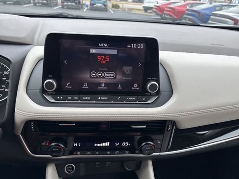 Used 2023 Nissan Rogue SL image 15