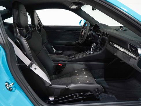 Used 2018 Porsche 911 GT2 RS RWD image 14