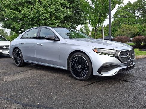 Used 2024 Mercedes-Benz E 350 4MATIC Sedan image 1